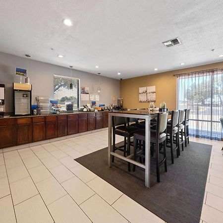 Days Inn By Wyndham Round Rock Exteriér fotografie
