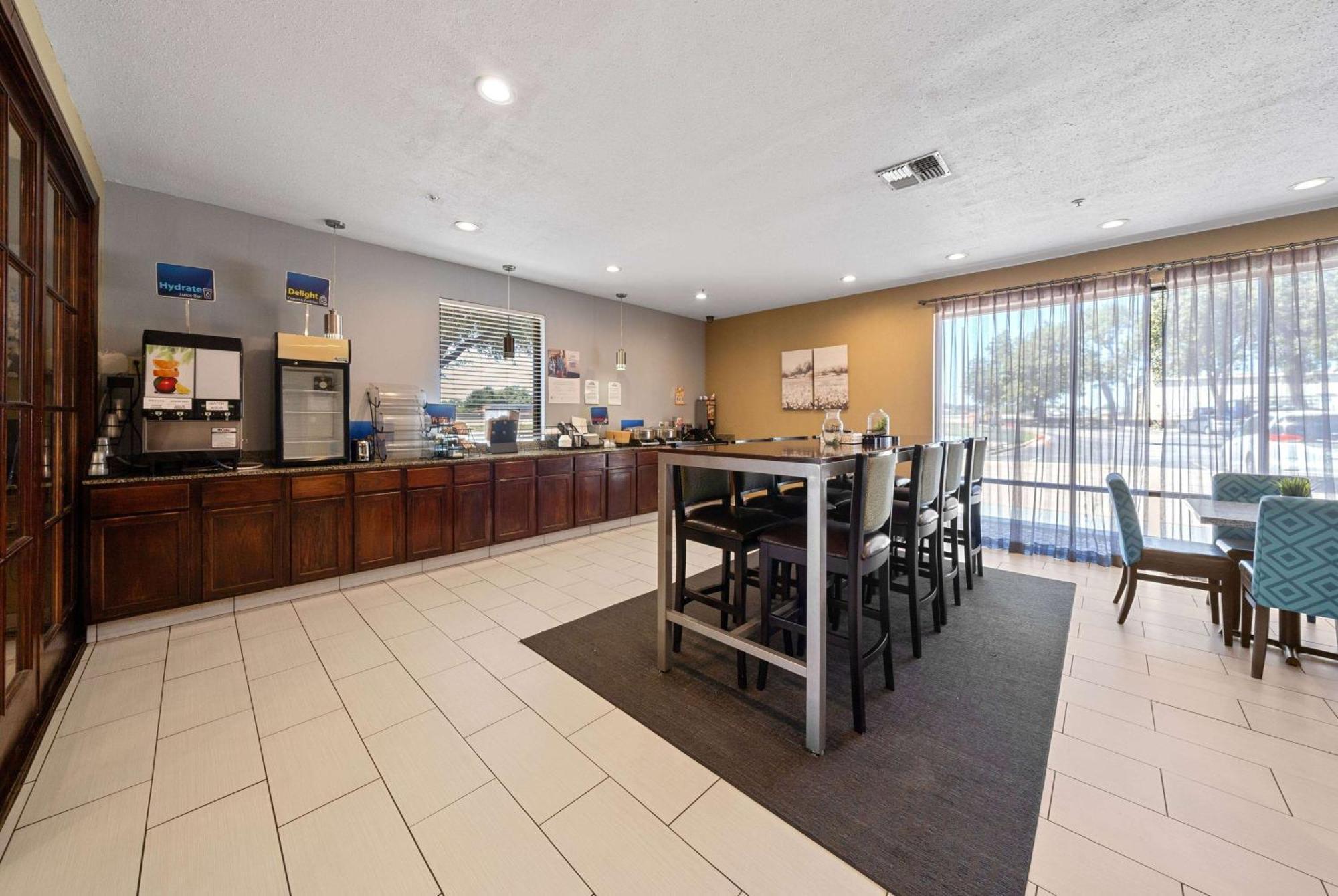 Days Inn By Wyndham Round Rock Exteriér fotografie