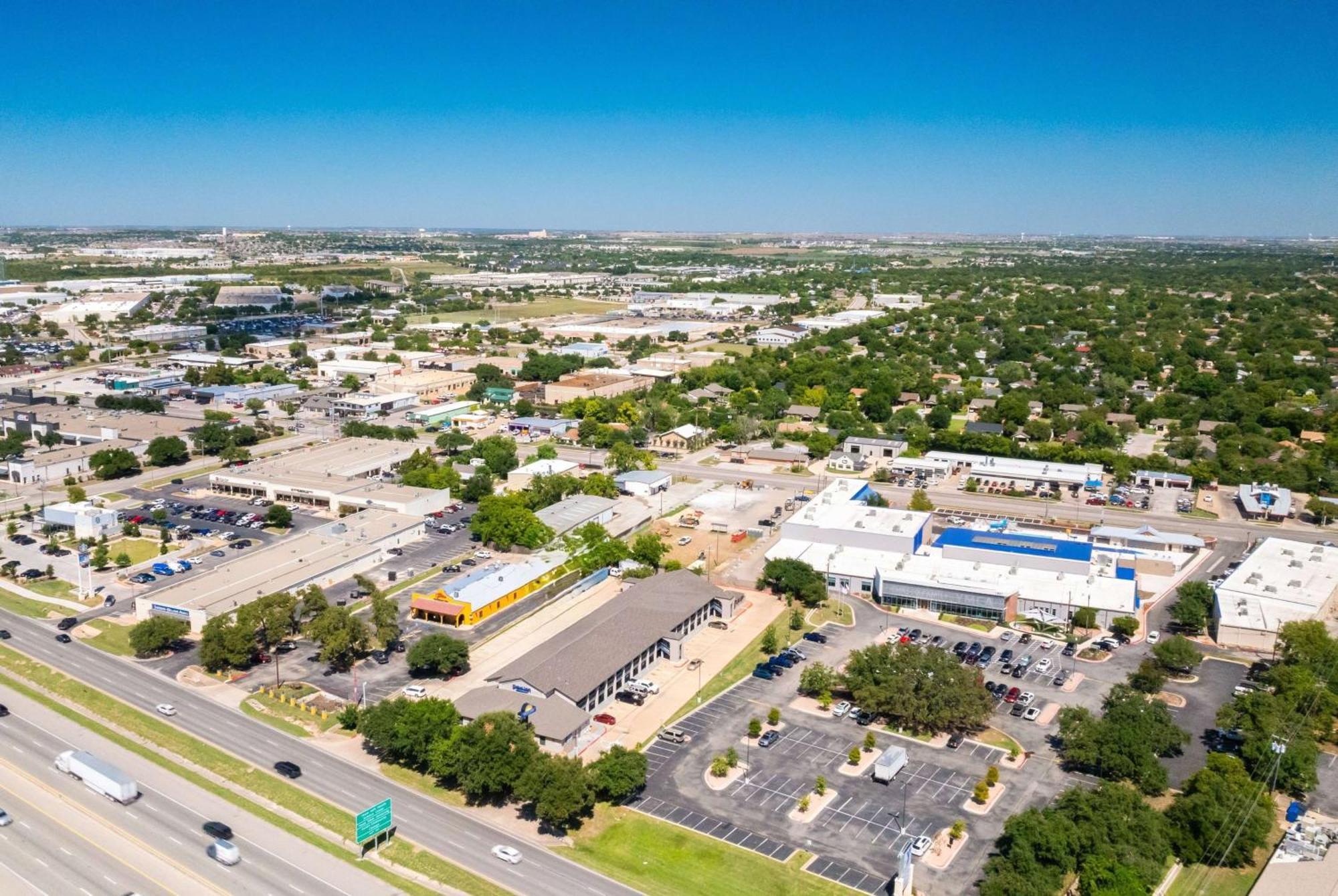 Days Inn By Wyndham Round Rock Exteriér fotografie
