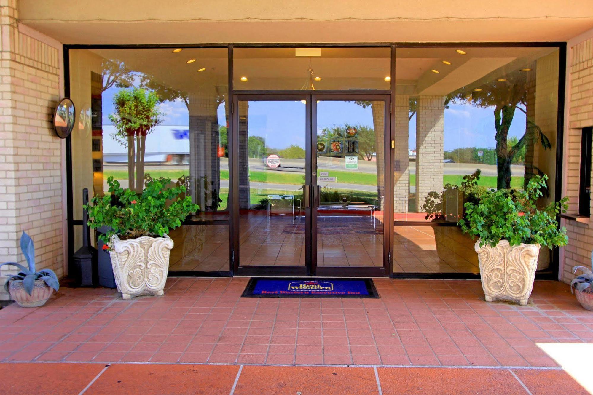 Days Inn By Wyndham Round Rock Exteriér fotografie